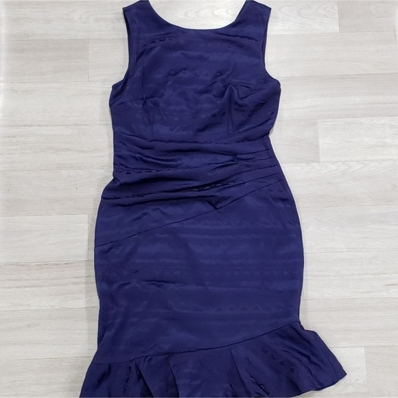 HPπ Layla Mural Jacquard Flounce Cocktail Dress - Picture 4 of 7